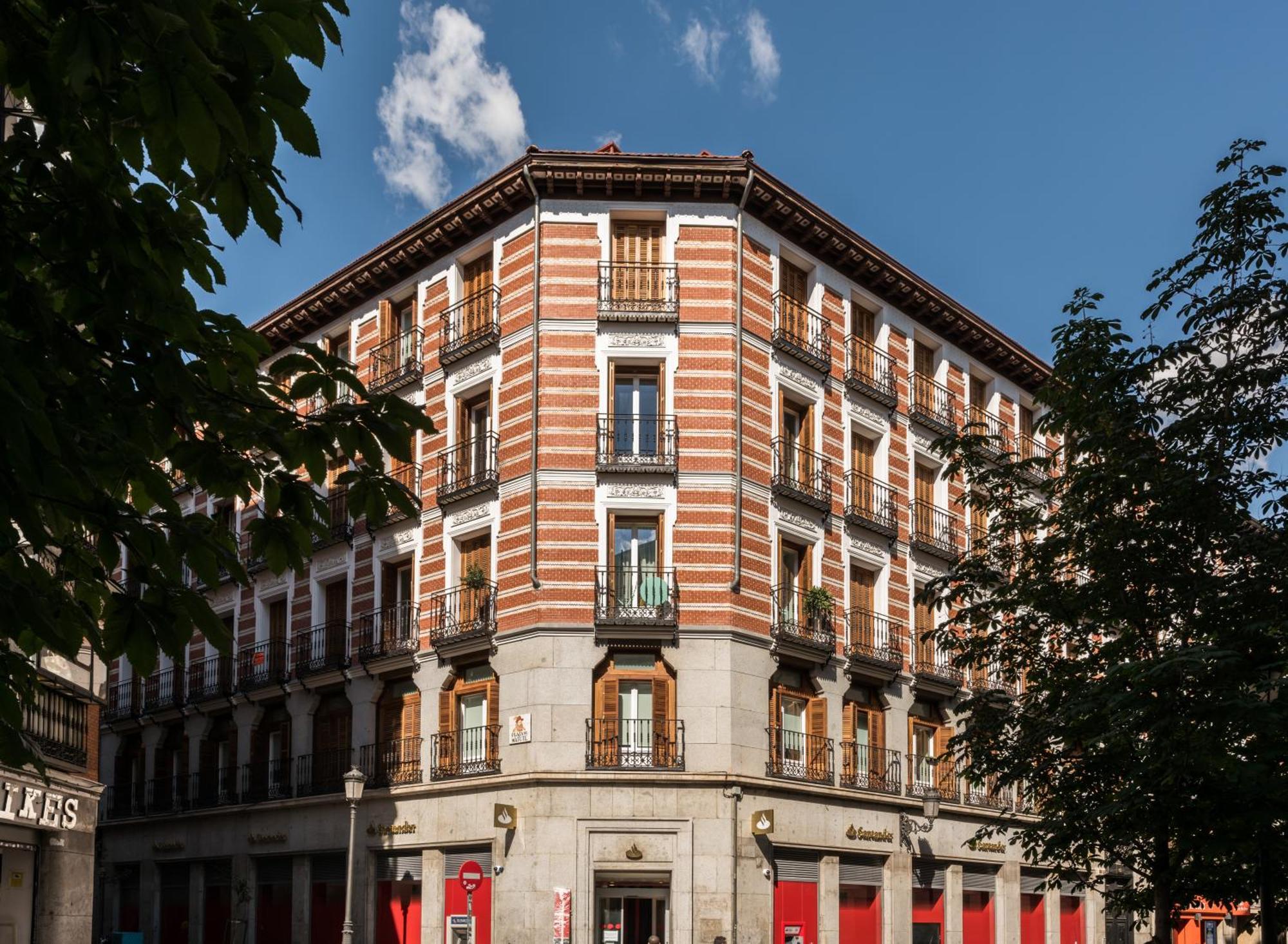Atocha Peatonal - Barrio De Las Letras Madrid Rom bilde